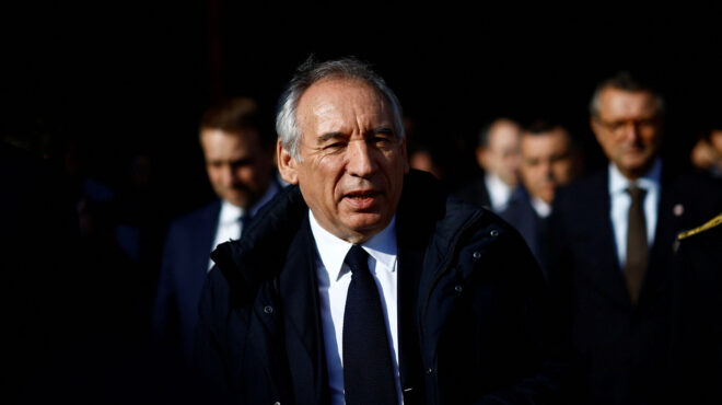 φρ-μπαϊρού-η-διαπραγμάτευση-για-τους-δ-563517775