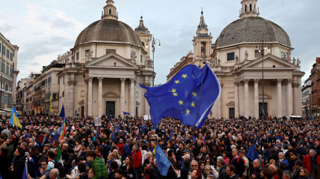 ρώμη-30-000-πολίτες-σε-κινητοποίηση-υπέρ-τη-563517496