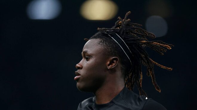 ο-ζεοβάνι-κέντα-δεν-σωπαίνει-πια-μπροσ-563524057