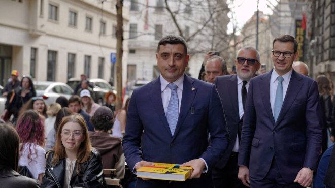 ρουμανία-ο-ακροδεξιός-σίμιον-προηγεί-563540773