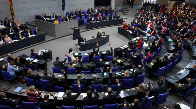 γερμανία-πράσινο-από-την-μπούντεστ-563520607