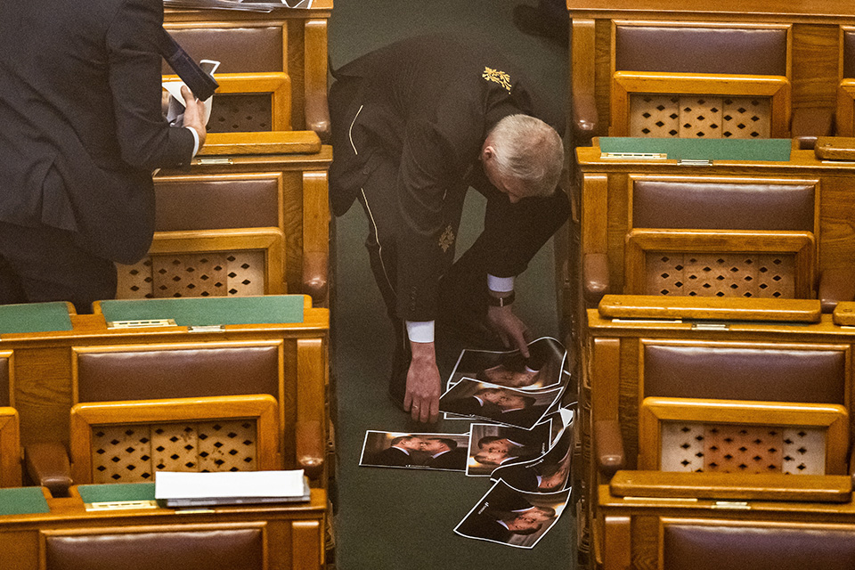 Η εποχή των ορφανών-3