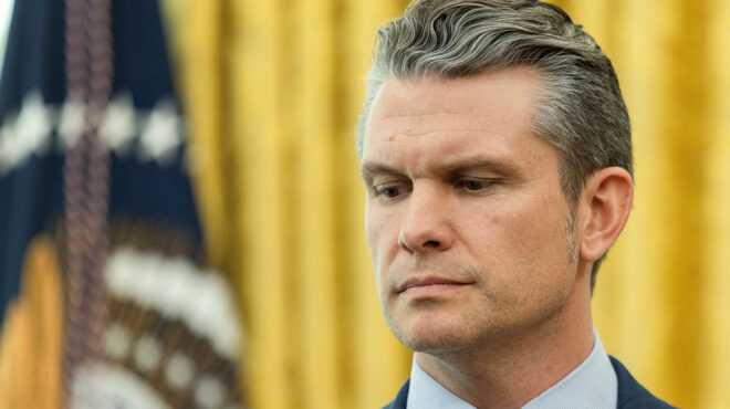 πρώτες-ρωγμές-στο-στρατόπεδο-του-τραμ-563533135