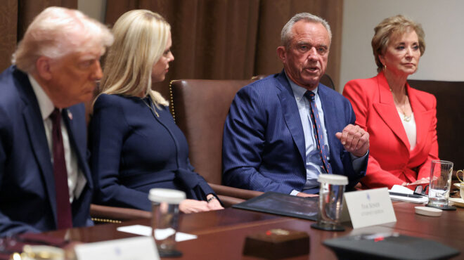 wsj-σχέδιο-κένεντι-για-περικοπή-10-000-θέσεων-563534455