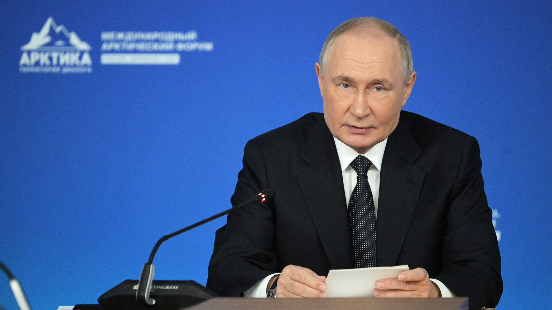 Πούτιν: Θα ενισχύσουμε τις δυνάμεις μας στην Αρκτική-1