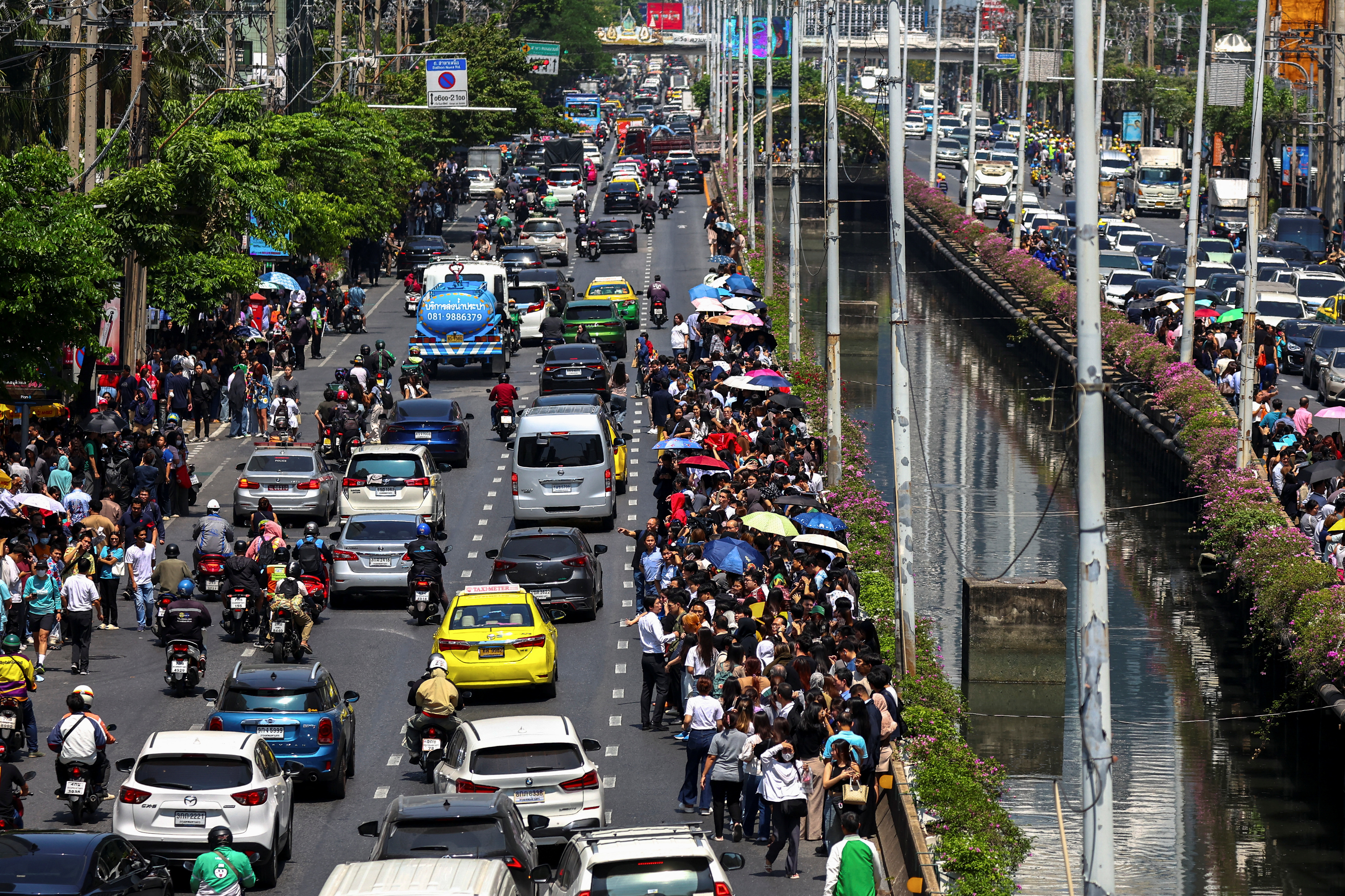 Μιανμάρ: Ισχυρός σεισμός 7,7 Ρίχτερ – Κατέρρευσαν κτίρια και στην Ταϊλάνδη, φόβοι για πολλούς νεκρούς-1