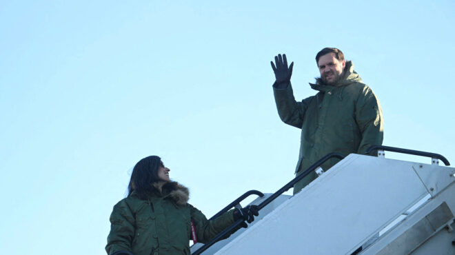 στη-γροιλανδία-ο-αμερικανός-αντιπρόε-563536822