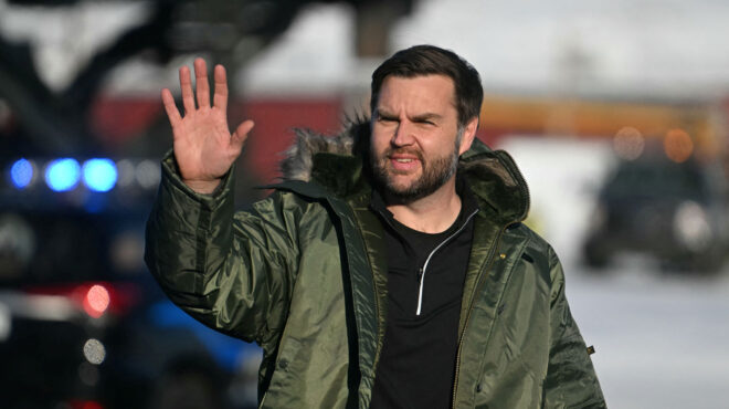 τζ-ντ-βανς-η-γροιλανδία-θα-είναι-πιο-ασ-563537680