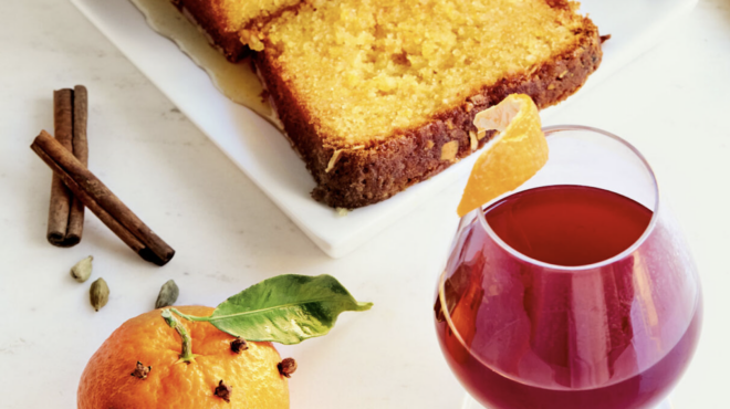 το-κέικ-κάνει-καλή-παρέα-με-το-κρασί-και-563517799