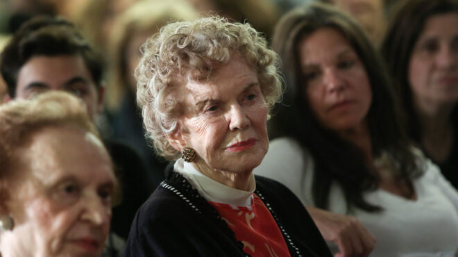 στο-νοσοκομείο-η-μαργαρίτα-παπανδρέο-563517697