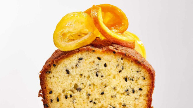 κέικ-σιροπιαστό-με-λεμόνι-περγαμόντο-563509171