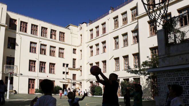 επανίδρυση-των-αθλητικών-σχολείων-15-χρ-563513971