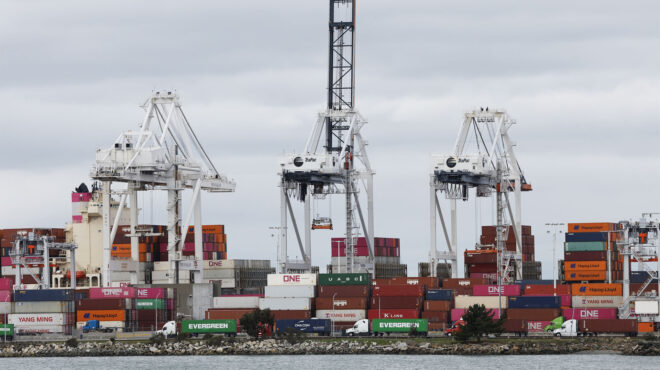 αυξάνονται-τα-εμπόδια-στο-εμπόριο-σε-ό-563532169