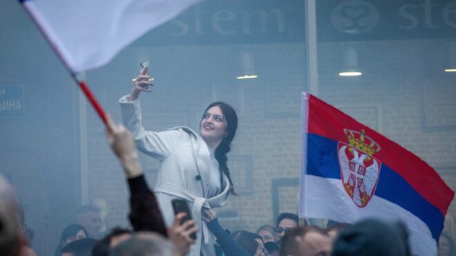 η-μαζικότερη-διαδήλωση-στη-σερβία-με-π-563519326