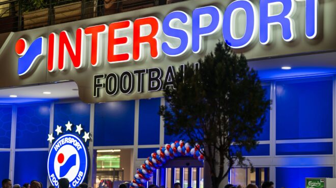 ενα-κατάστημα-μόνο-για-το-ποδόσφαιρο-563537671