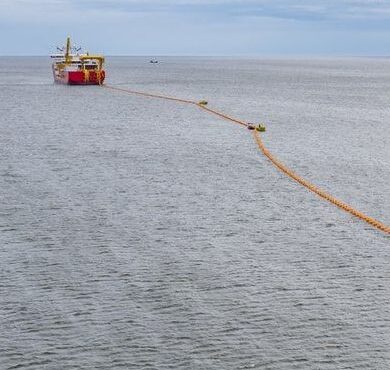 στην-ε-ε-η-ηλεκτρική-διασύνδεση-ελλάδα-563519653