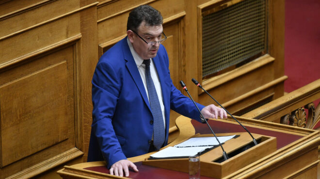 νίκος-παπαδόπουλος-κρατούμαι-παρανό-563507722