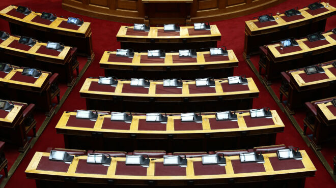 κοινή-γραμμή-στην-αριστερή-πολυκατοι-563499076