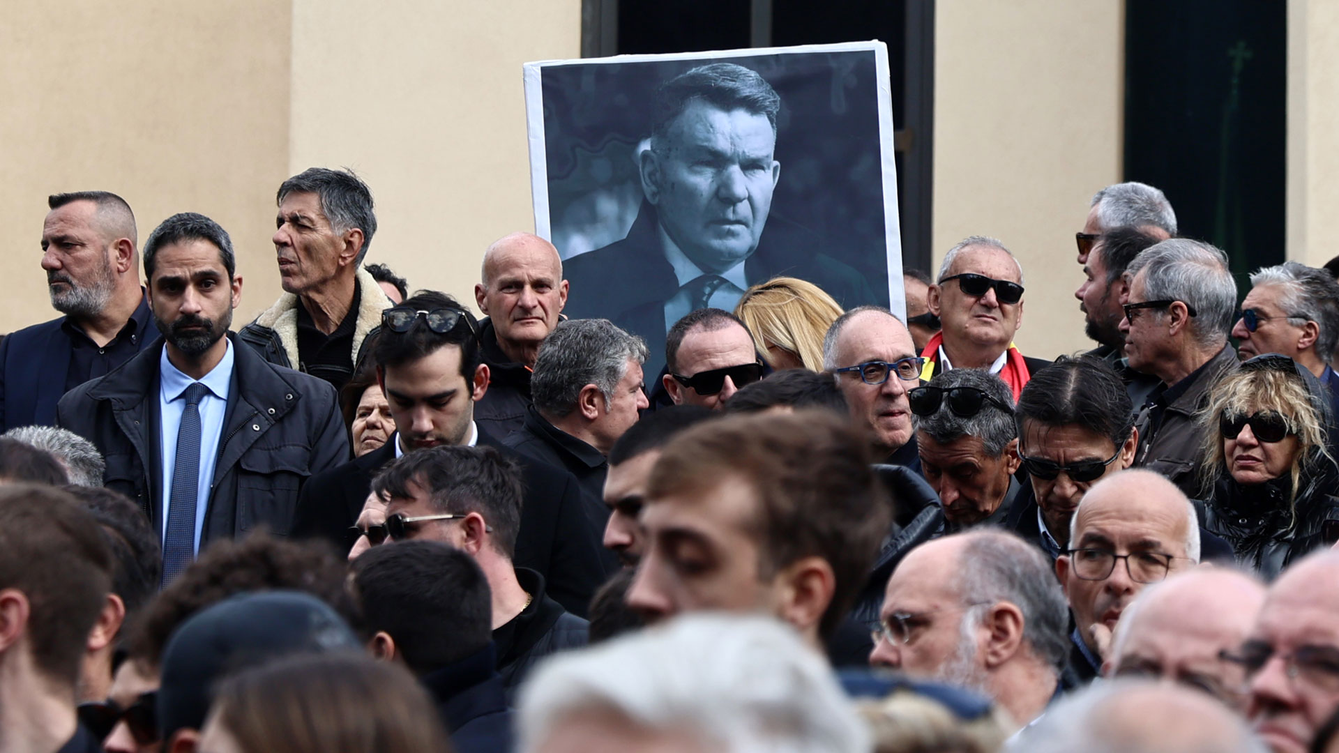 Αλέξης Κούγιας: Πλήθος κόσμου στο τελευταίο «αντίο»-2