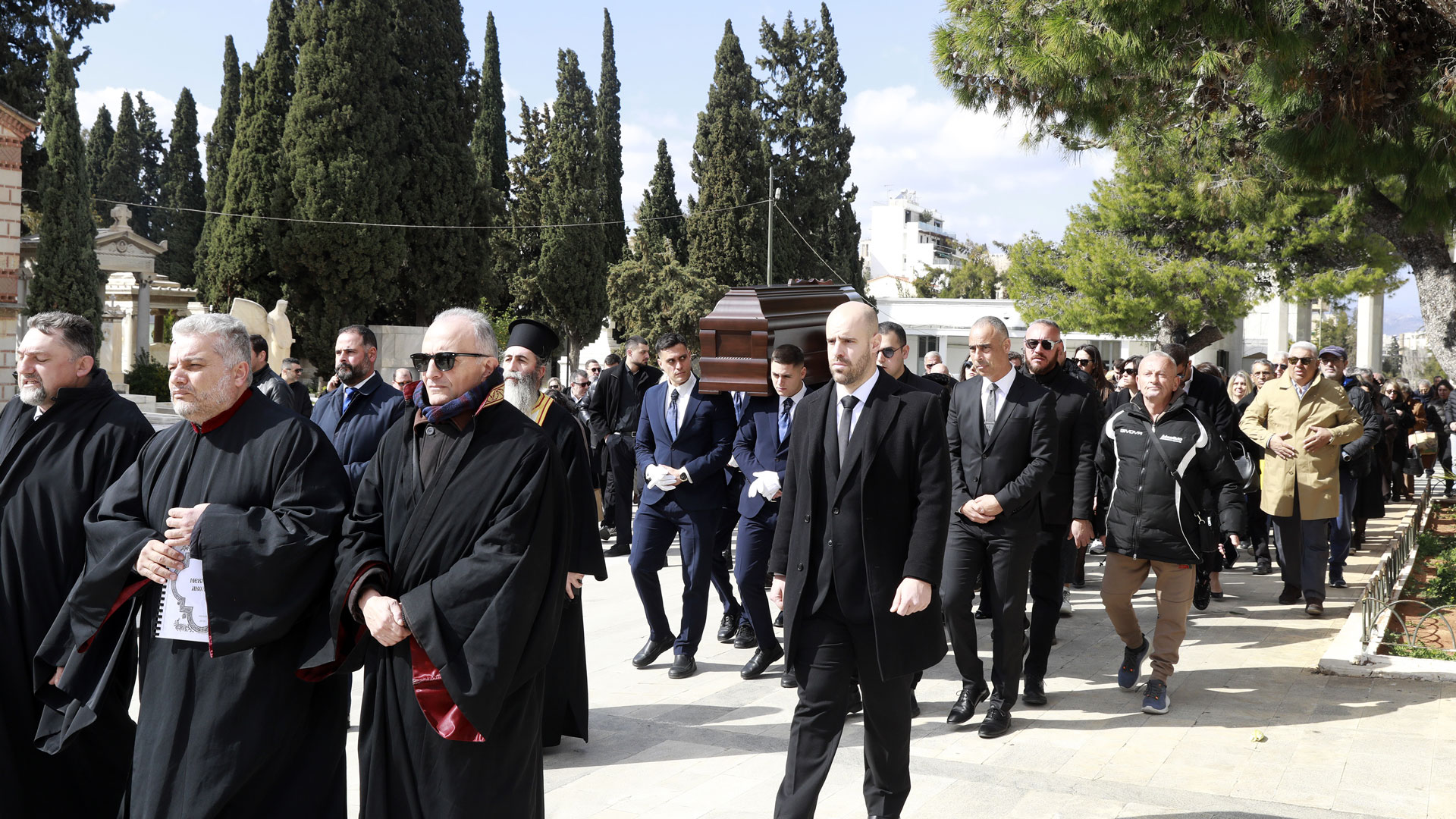 Αλέξης Κούγιας: Πλήθος κόσμου στο τελευταίο «αντίο»-8