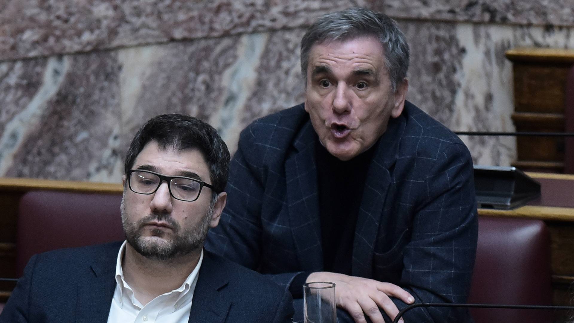 Συμφωνίες και ασυμφωνίες στα απόνερα της μομφής-4