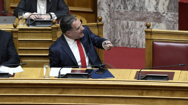 γεωργιάδης-για-τα-συνθήματα-στην-παρέ-563534098