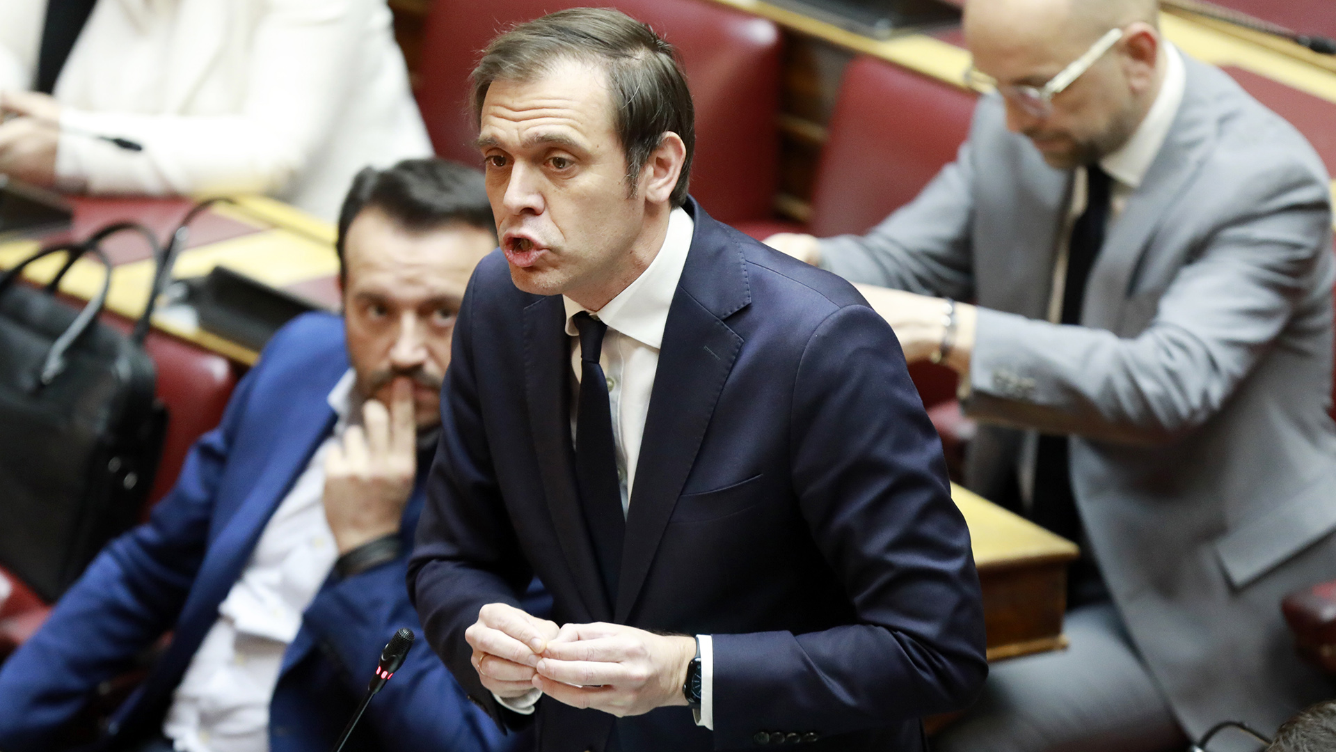 Βουλή – Πρόταση μομφής: Νέες εστίες έντασης για τα Τέμπη-2