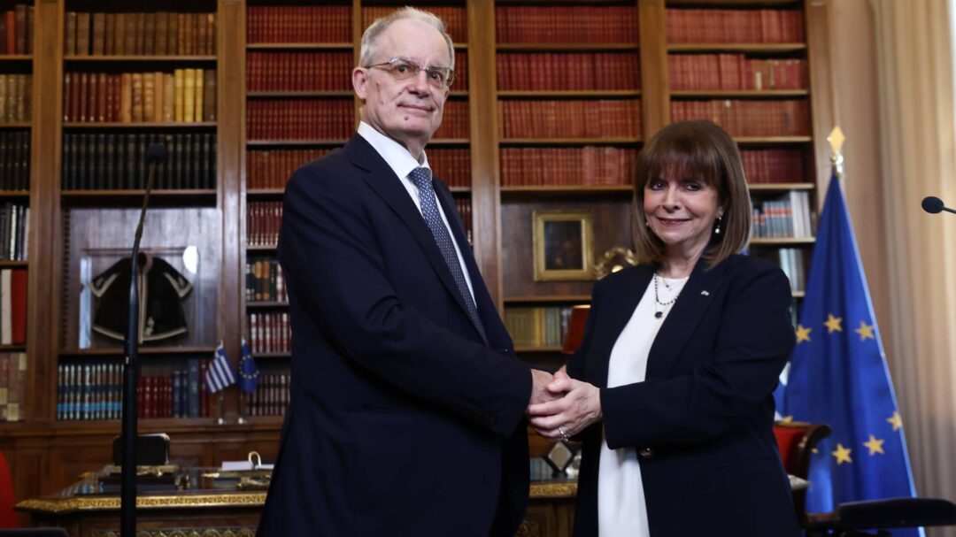 ο-κωνσταντίνος-τασούλας-ορκίστηκε-πρ-563511850