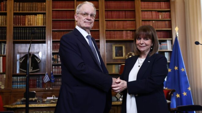 ο-κωνσταντίνος-τασούλας-ορκίστηκε-πρ-563511850