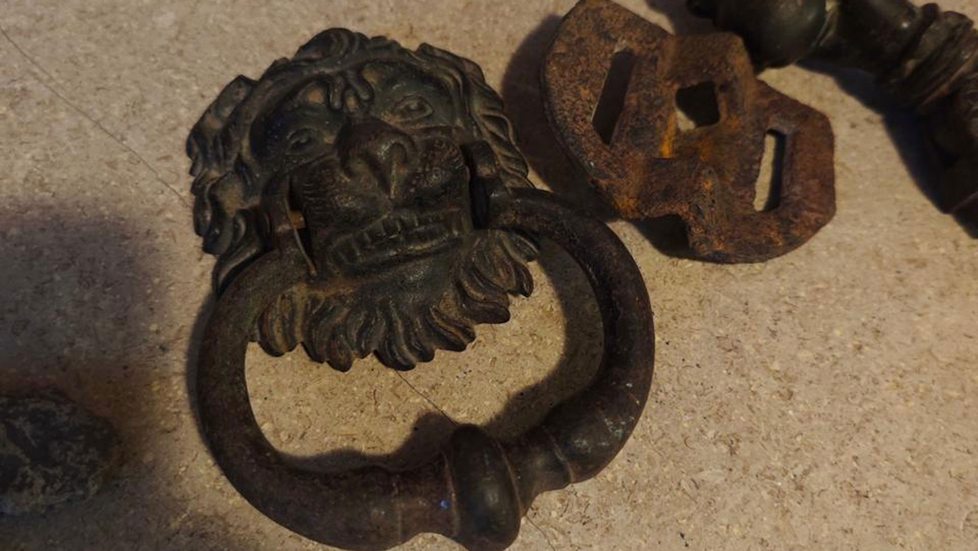 Θεσσαλονίκη: Αρχαιοκάπηλοι που «έσκαβαν» με ΤΝΤ – 23 συλλήψεις-7