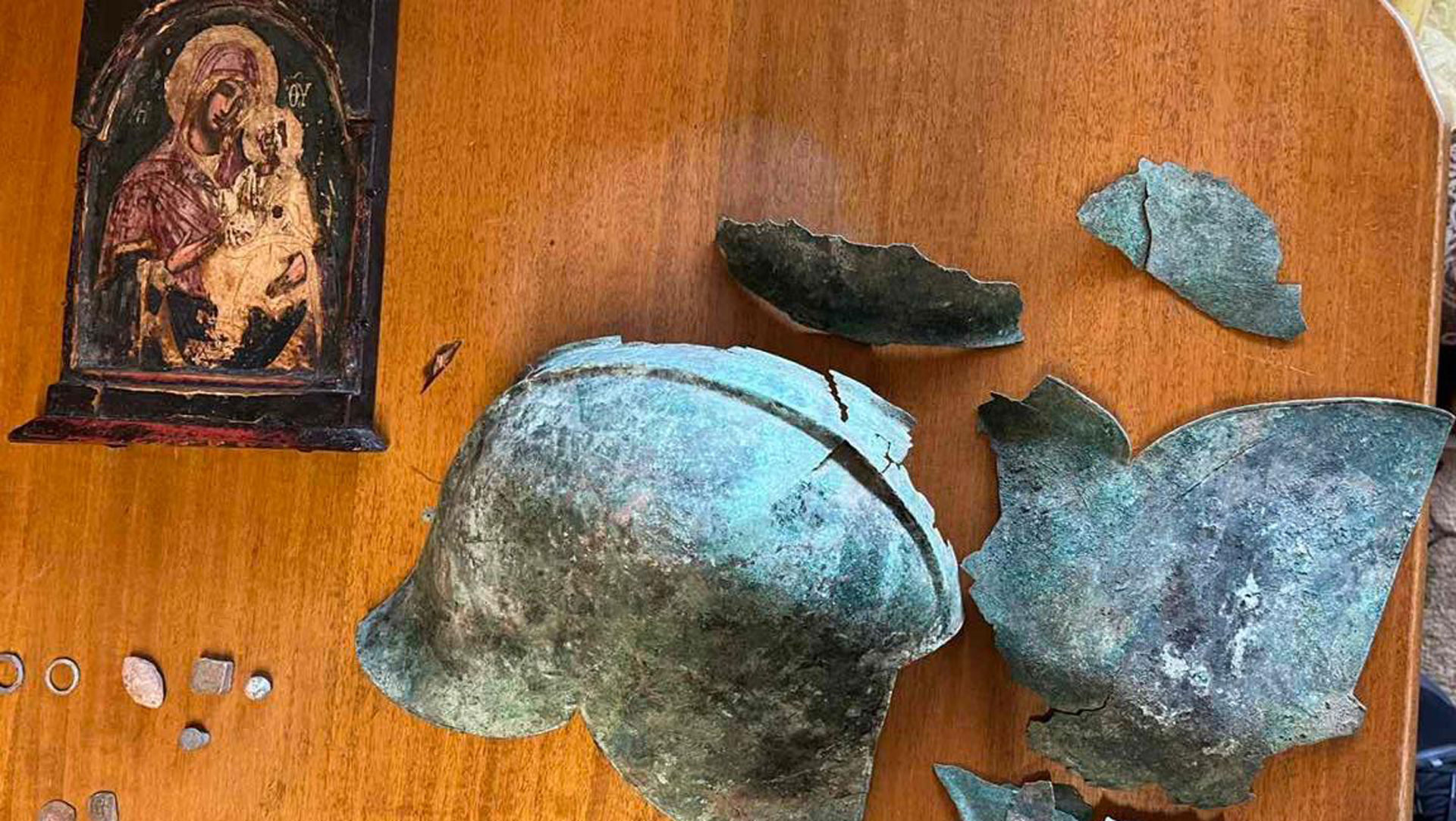 Ο αρχειοφύλακας στις Σέρρες καθοδηγούσε σπείρα αρχαιοκάπηλων-2