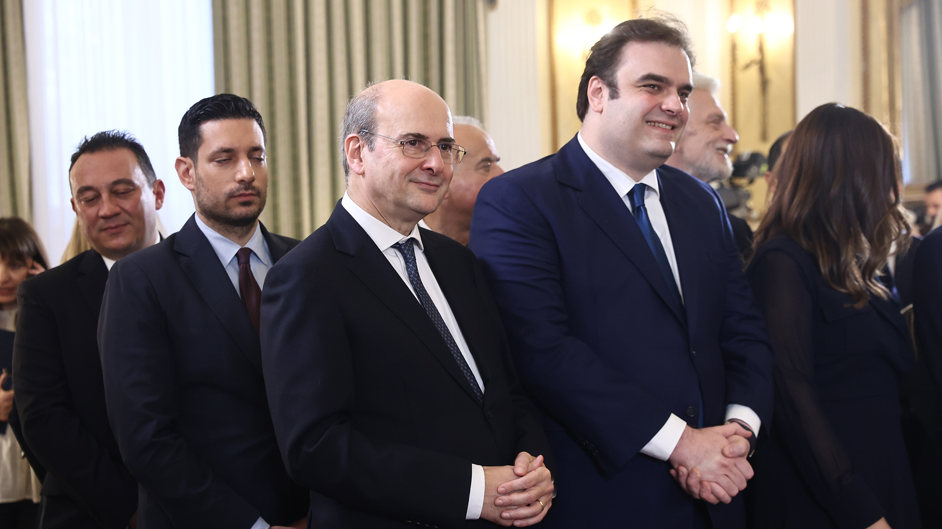 Φωτογραφικά στιγμιότυπα από την ορκωμοσία των νέων μελών της κυβέρνησης-1