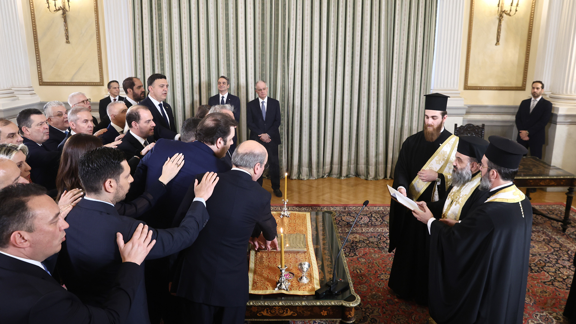 Φωτογραφικά στιγμιότυπα από την ορκωμοσία των νέων μελών της κυβέρνησης-6