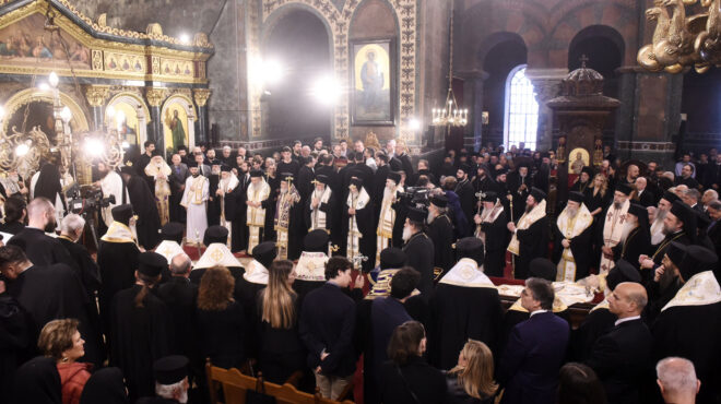 υστατο-χαίρε-στον-μακαριστό-μητροπ-563517019