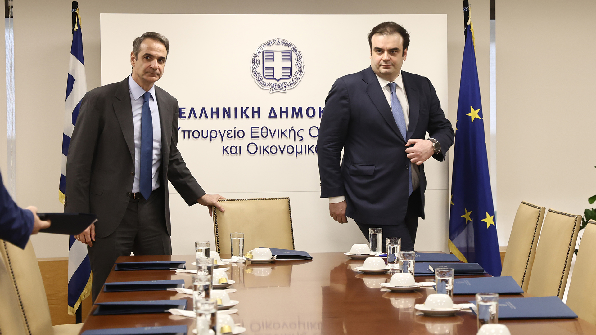 Μητσοτάκης από ΥΠΟΙΚ: «Οι πολίτες θα δουν όφελος από την πορεία της οικονομίας»-1