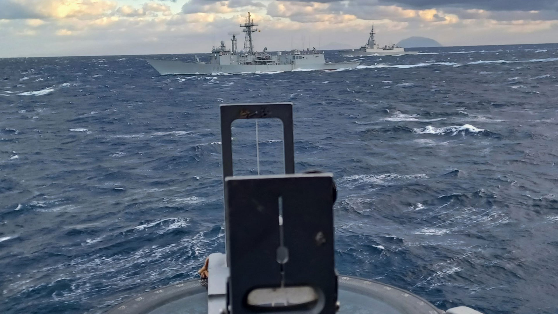 Πολεμικό Ναυτικό: Εντυπωσιακές εικόνες από την άσκηση «Dynamic Manta 25»-4