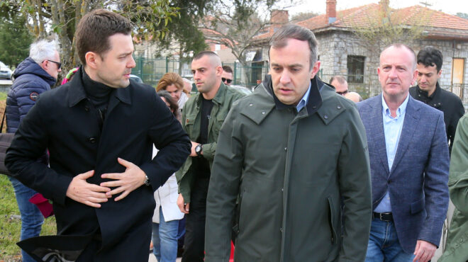 εντός-και-εκτός-συγκίνηση-στη-θεσσαλο-563521858