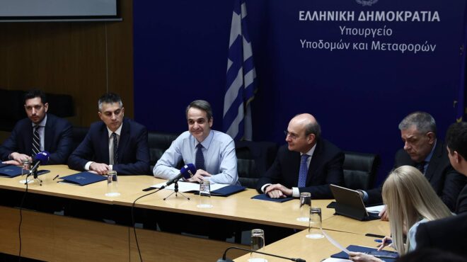 μητσοτάκης-στο-υπουργείο-μεταφορών-563520184