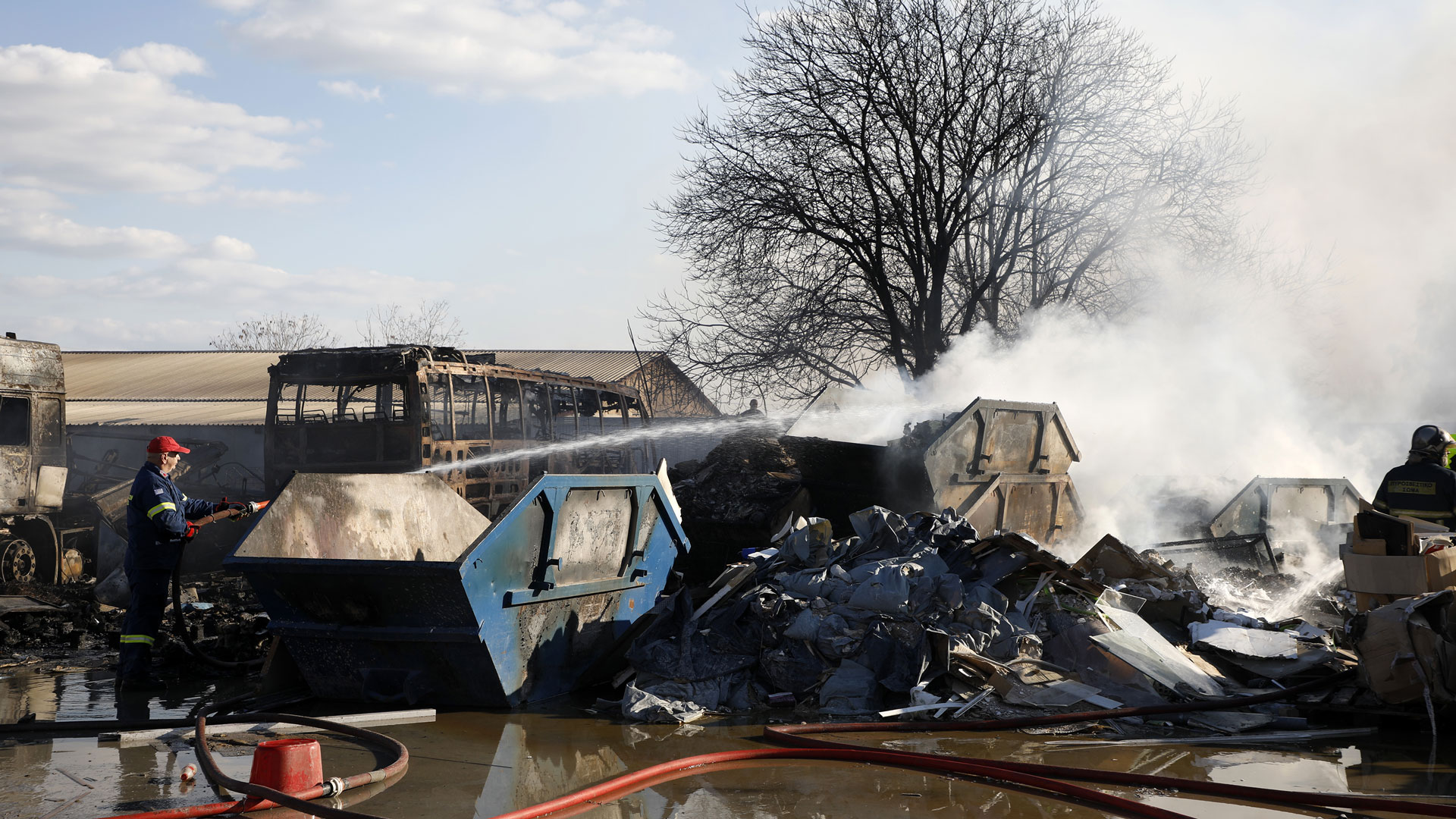 Πυρκαγιά στον Ταύρο: Βελτιωμένη η κατάσταση – Εικόνες από το σημείο-1