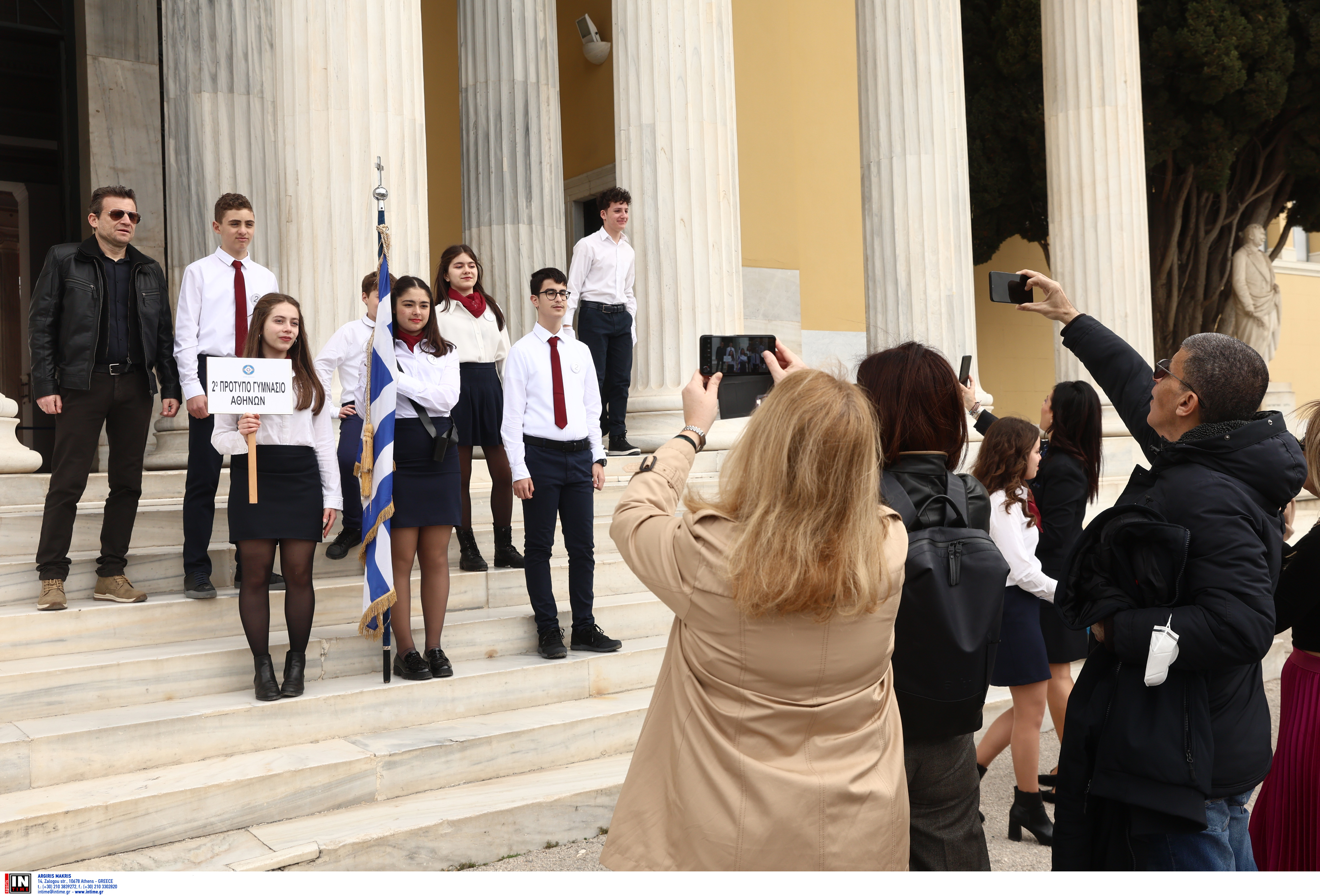 25η Μαρτίου: Φωτογραφίες από τις μαθητικές παρελάσεις στο Σύνταγμα-10
