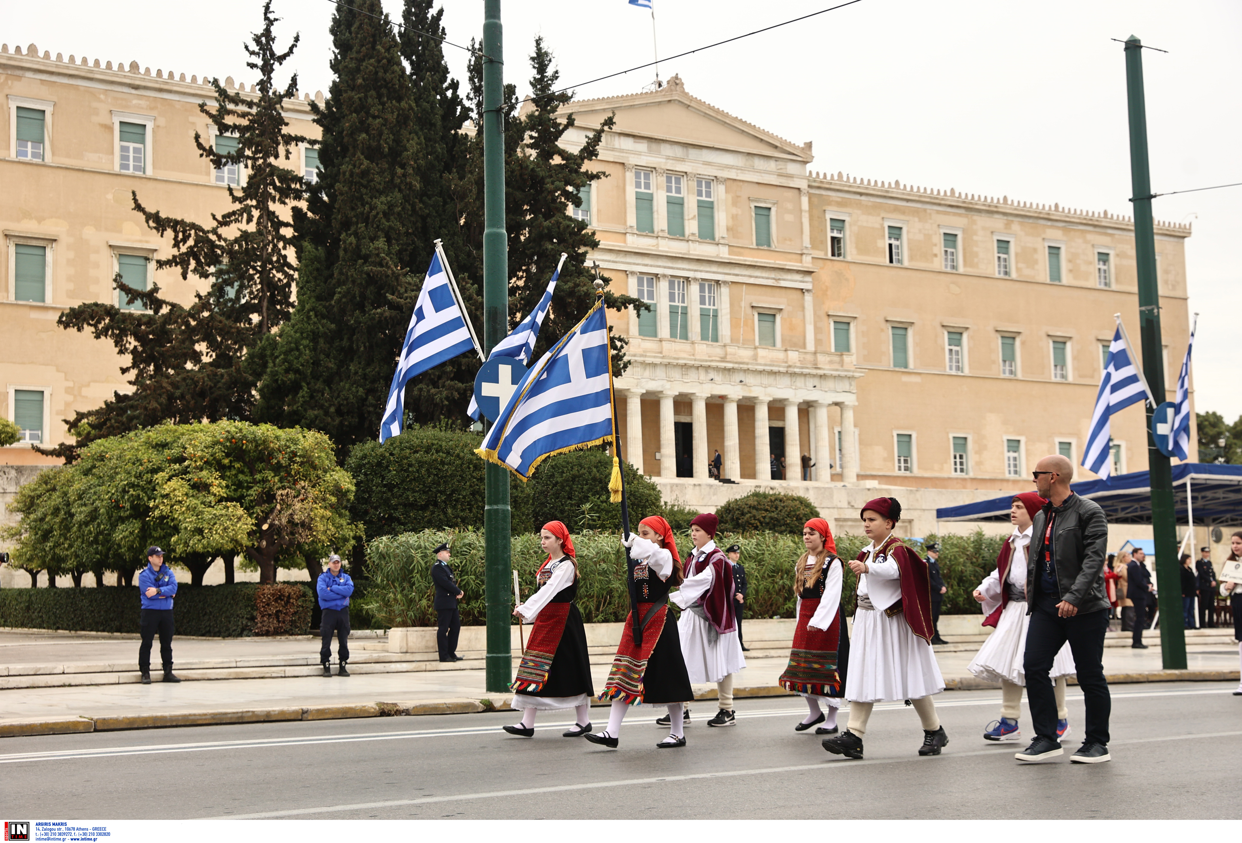 25η Μαρτίου: Φωτογραφίες από τις μαθητικές παρελάσεις στο Σύνταγμα-2
