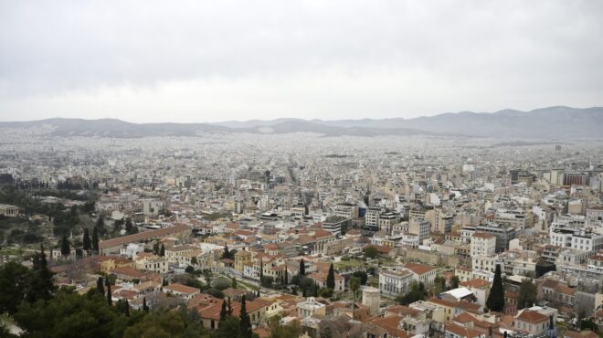 καιρός-ζέστη-αφρικανική-σκόνη-και-τοπ-563531962