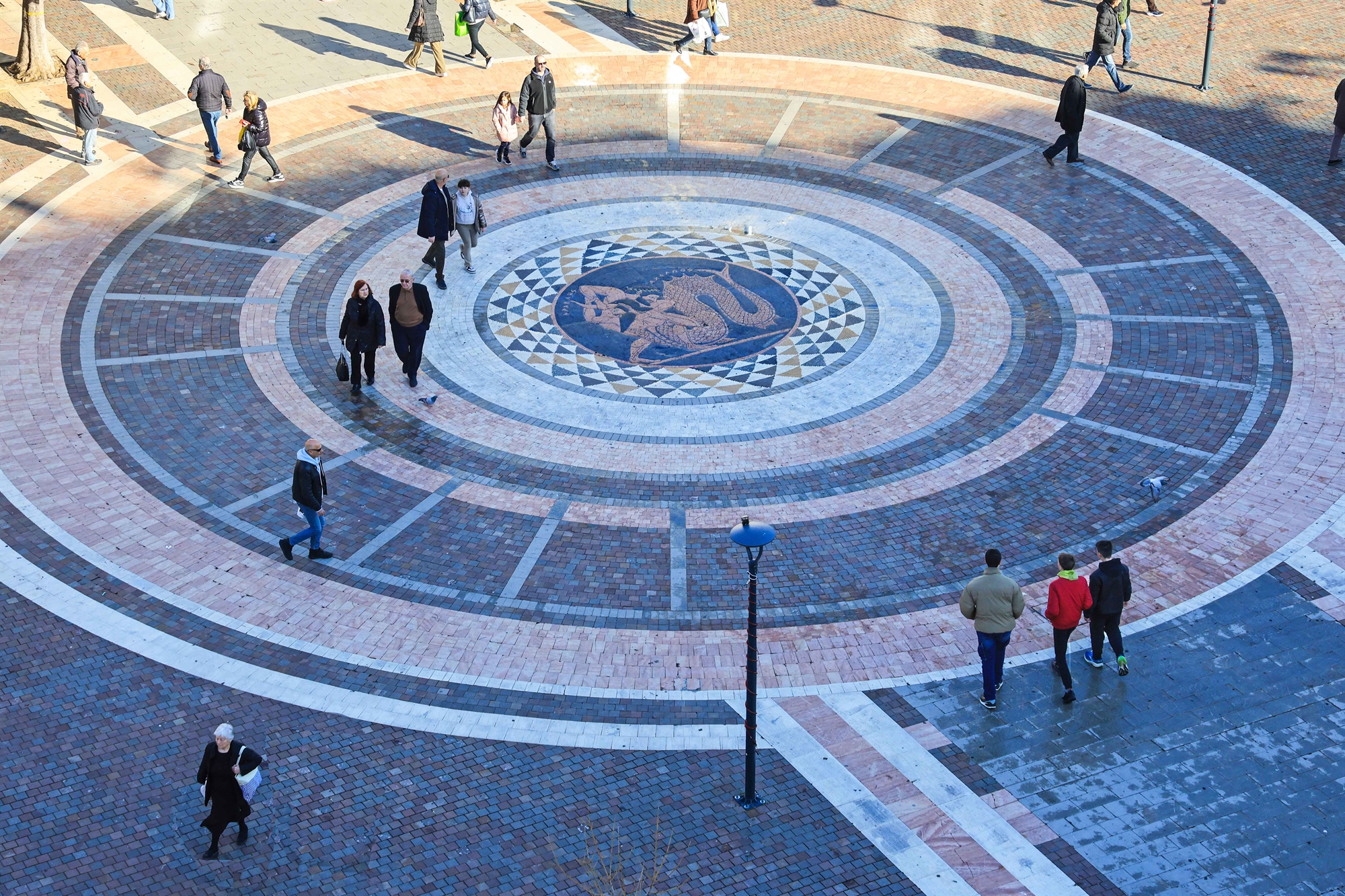 Αγρίνιο: Μένει μόνο η ηχώ της παλιάς καπναποθήκης-4