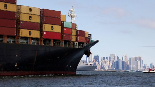 oι-δασμοί-απειλούν-την-οικονομία-των-ηπ-563514040