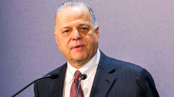 τετ-α-τετ-μυτιληναίου-με-επίτροπο-ενέρ-563523772