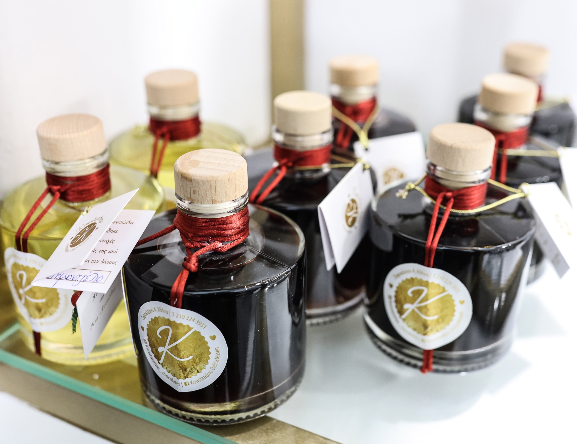 Στοά Ορφανίδου: Ενας μικρός ναός των μπλου τζιν και των συλλεκτών-12