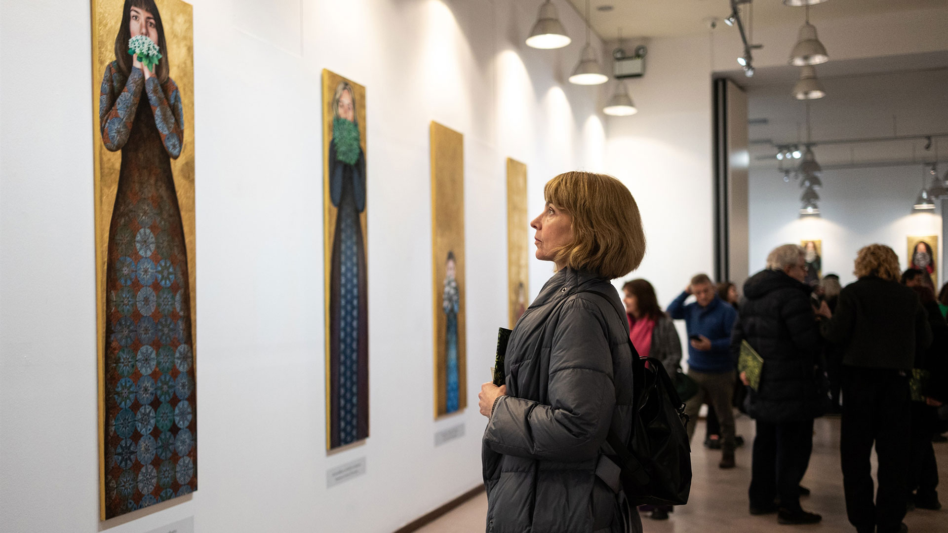 Bouche fermée, μια επίκαιρη έκθεση για τη σιωπή γύρω από τη γυναικεία καταπίεση-4