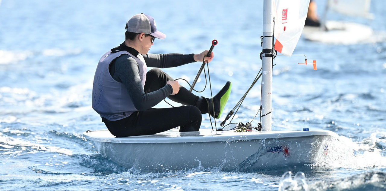 Η νέα γενιά των ιστιοπλόων τίμησε από την Ανδρο τα Τέμπη με τον δικό της τρόπο-3