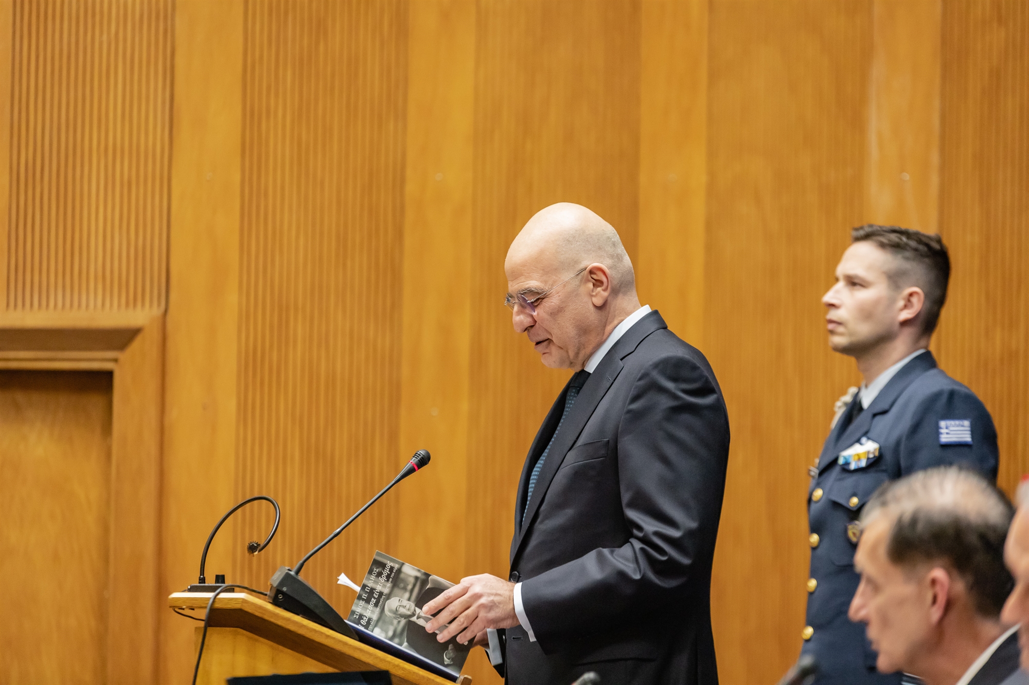 Ενα αυτοβιογραφικό βιβλίο για την ελληνική ναυτοσύνη από τον Σίμο Παληό-4