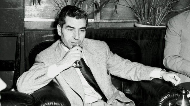 σαν-σήμερα-1-απριλίου-1936-συλλαμβάνετα-563541361